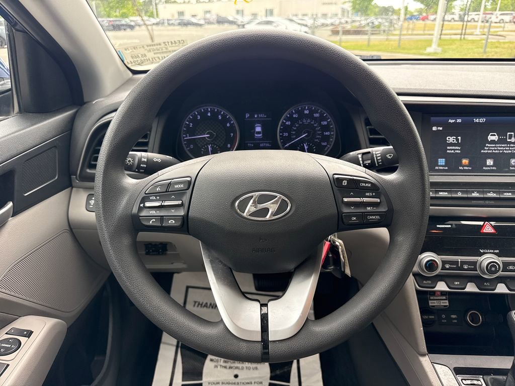 Used 2020 Hyundai Elantra SEL image 19