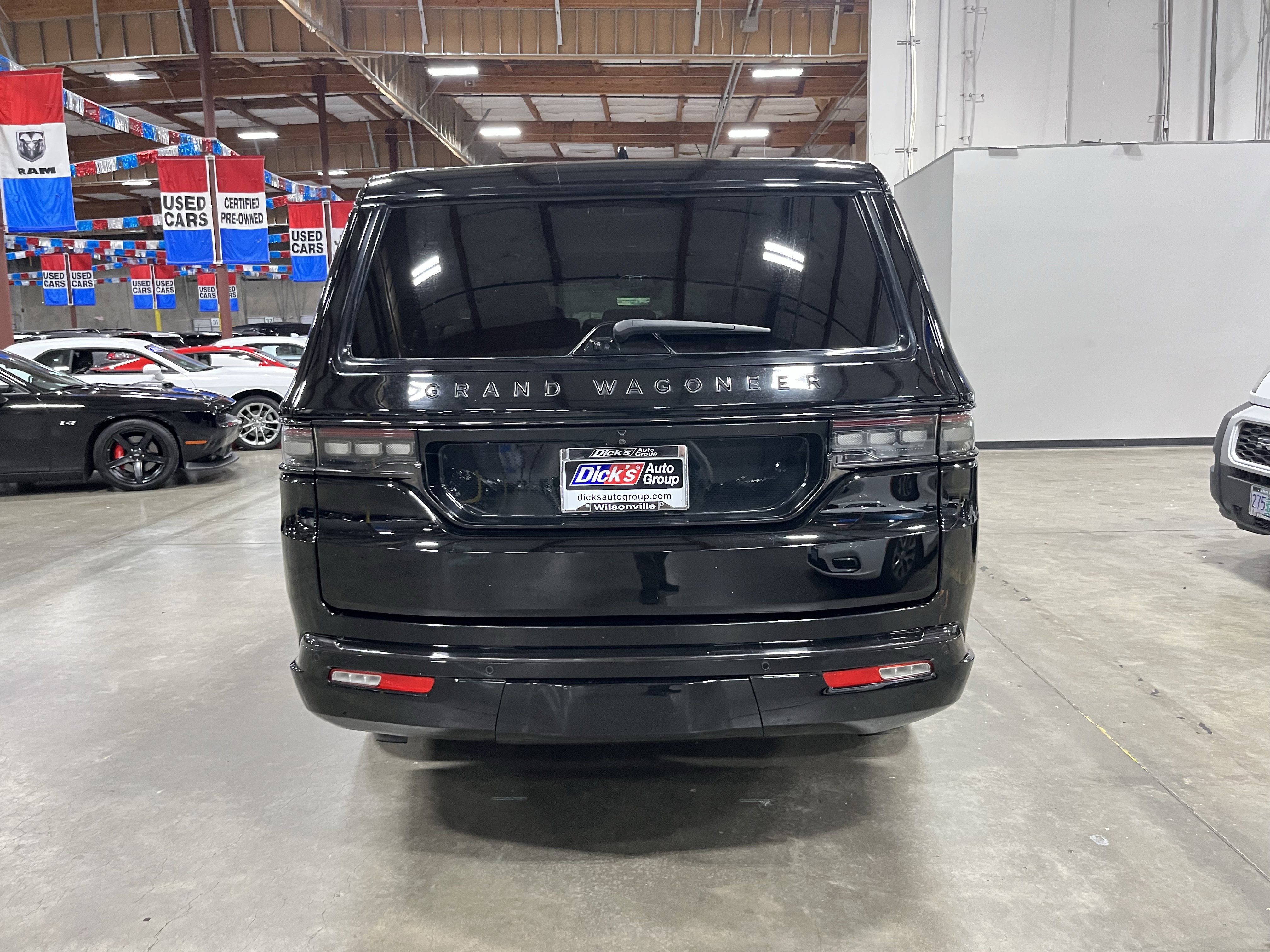 Used 2024 Jeep Grand Wagoneer L Series II w/ Quick Order Packagew 28T image 4