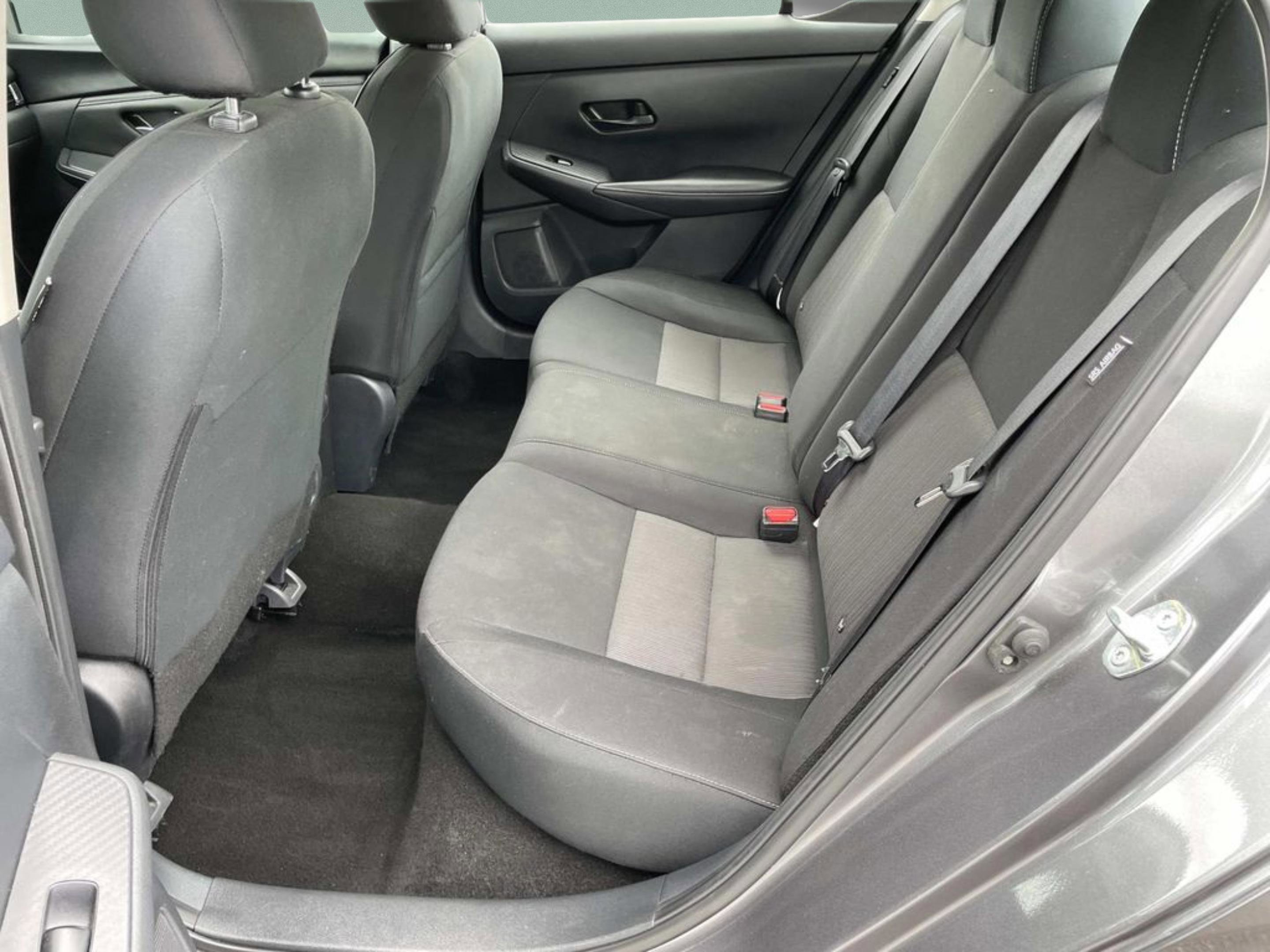 Used 2024 Nissan Sentra SV FWD image 12