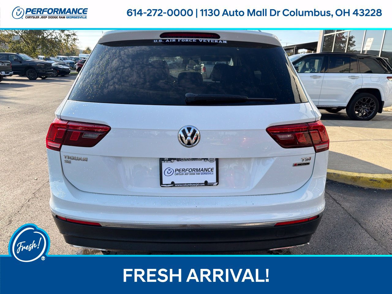 Used 2018 Volkswagen Tiguan SE w/ Panoramic Sunroof Package AWD/4WD image 9