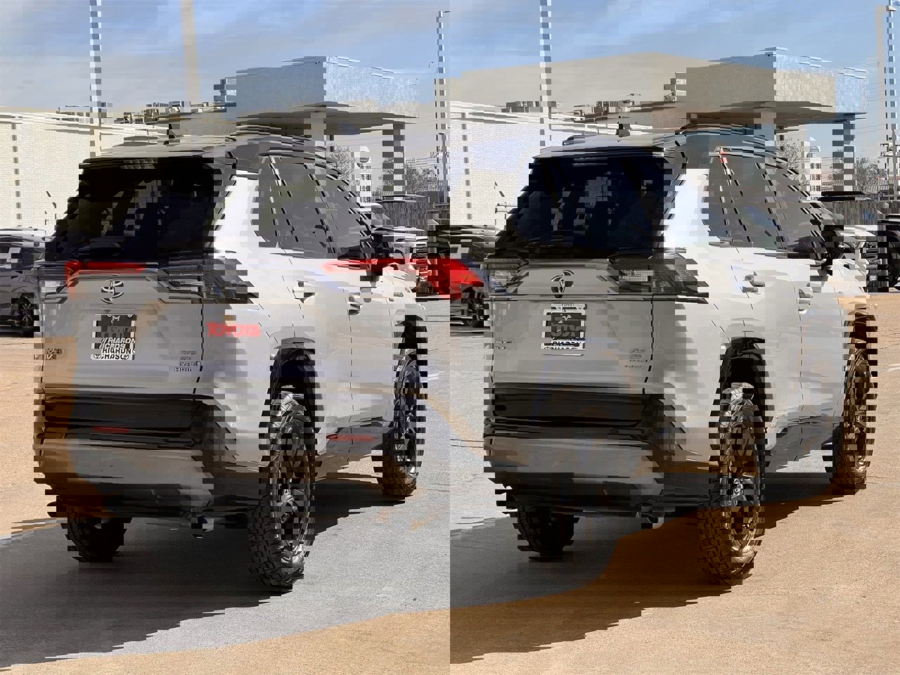 Used 2019 Toyota RAV4 XSE image 3