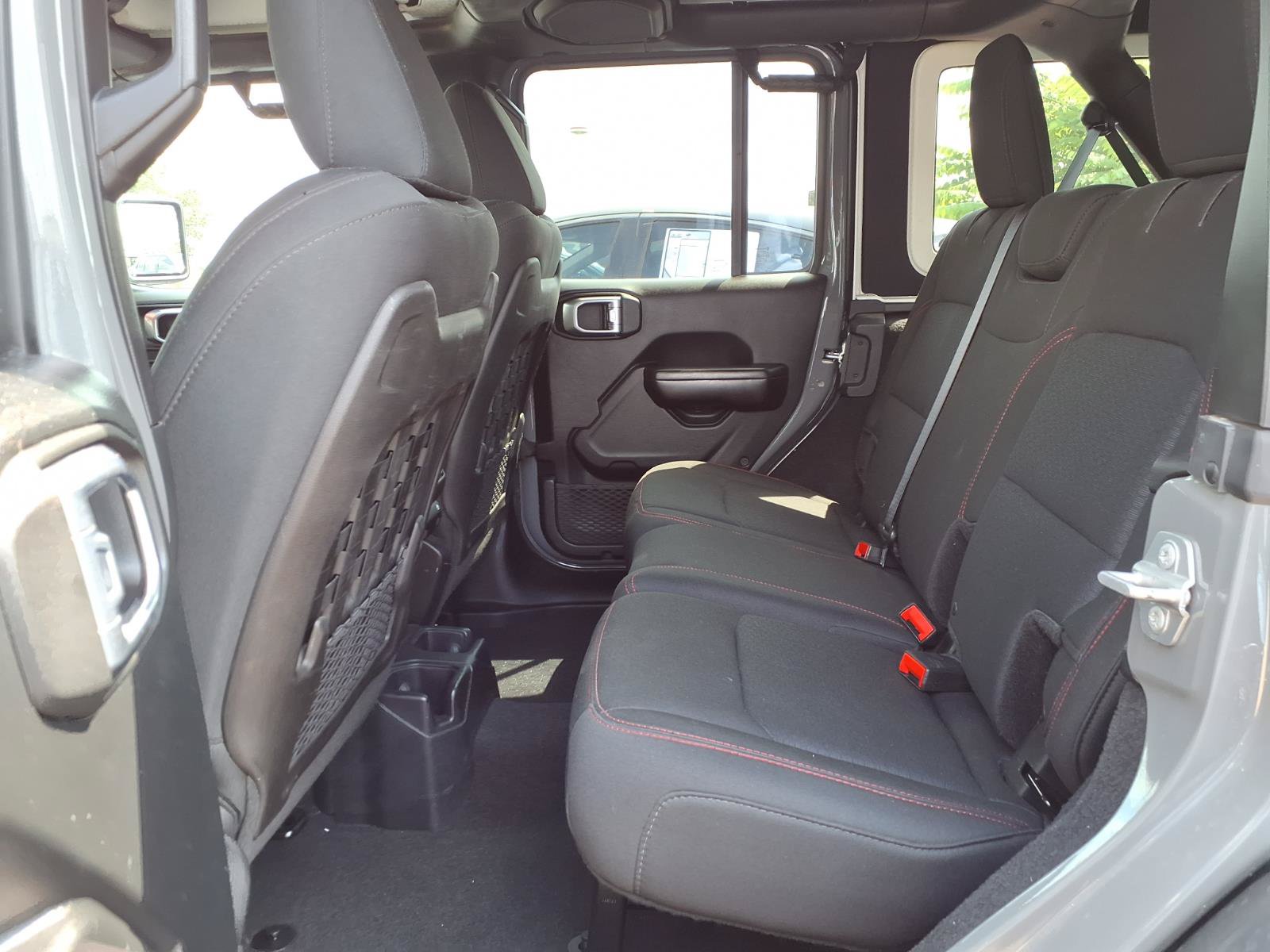 Used 2018 Jeep Wrangler Unlimited Rubicon AWD/4WD image 20