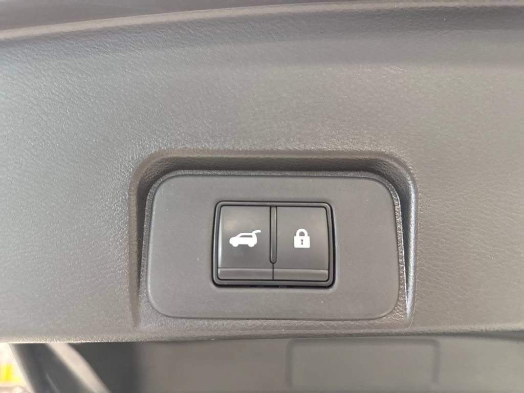 Used 2024 Nissan Rogue SV AWD/4WD image 40