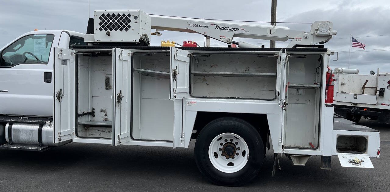 Used 2017 Ford F750 2WD Regular Cab Super Duty image 20