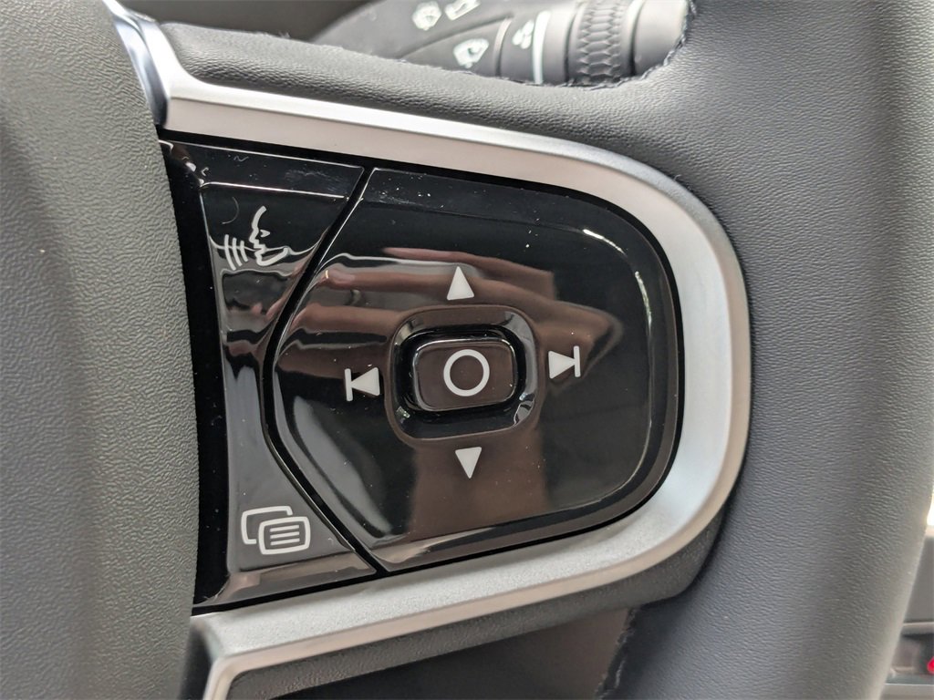 New 2026 Volvo XC90 B6 Plus w/ Protection Package Premier image 29