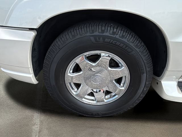 Used 2005 Cadillac Escalade EXT image 10