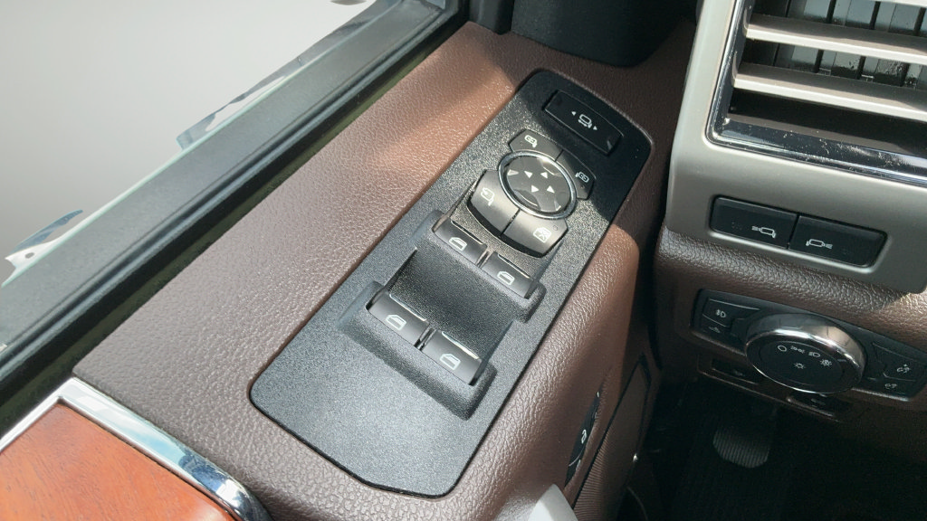 Used 2019 Ford F250 King Ranch w/ King Ranch Ultimate Package AWD/4WD image 14