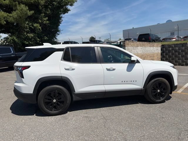 Used 2026 Chevrolet Equinox LT AWD/4WD image 9