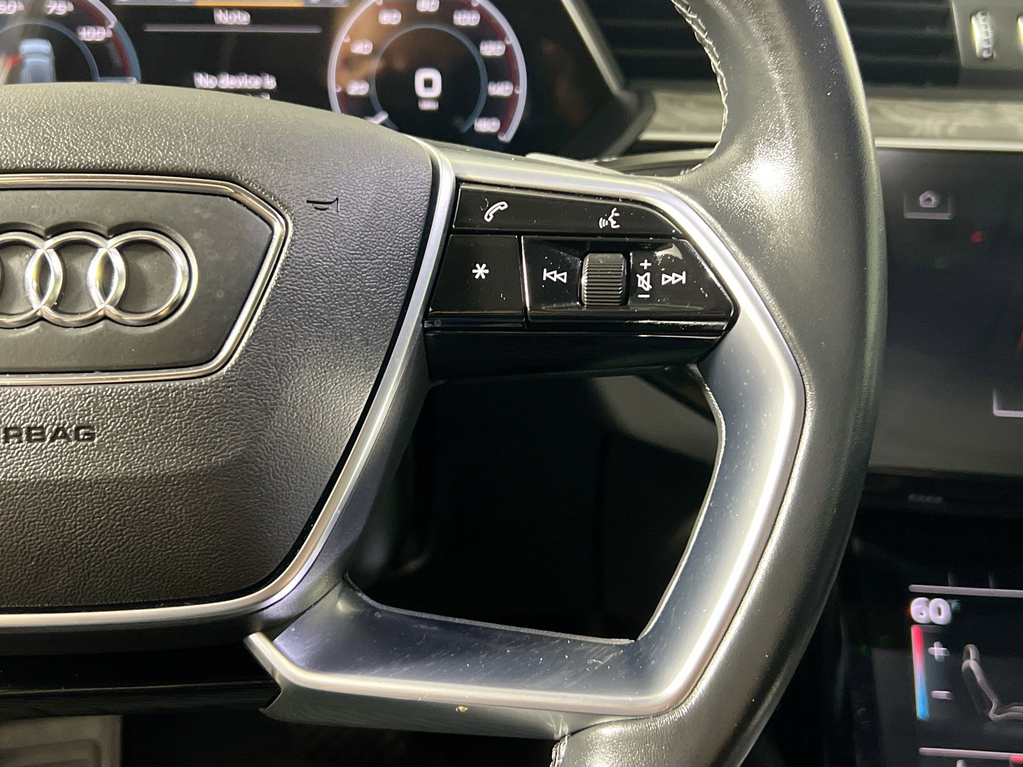 Used 2022 Audi e-tron Premium w/ Convenience Plus Package image 19