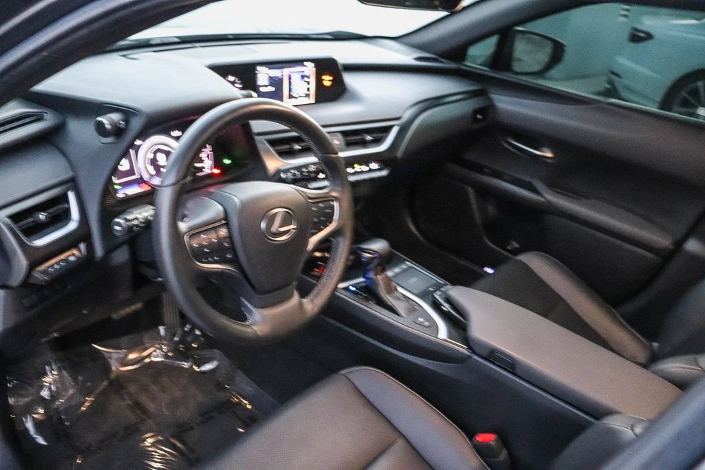 Used 2020 Lexus UX 250h w/ Premium Package AWD/4WD image 23