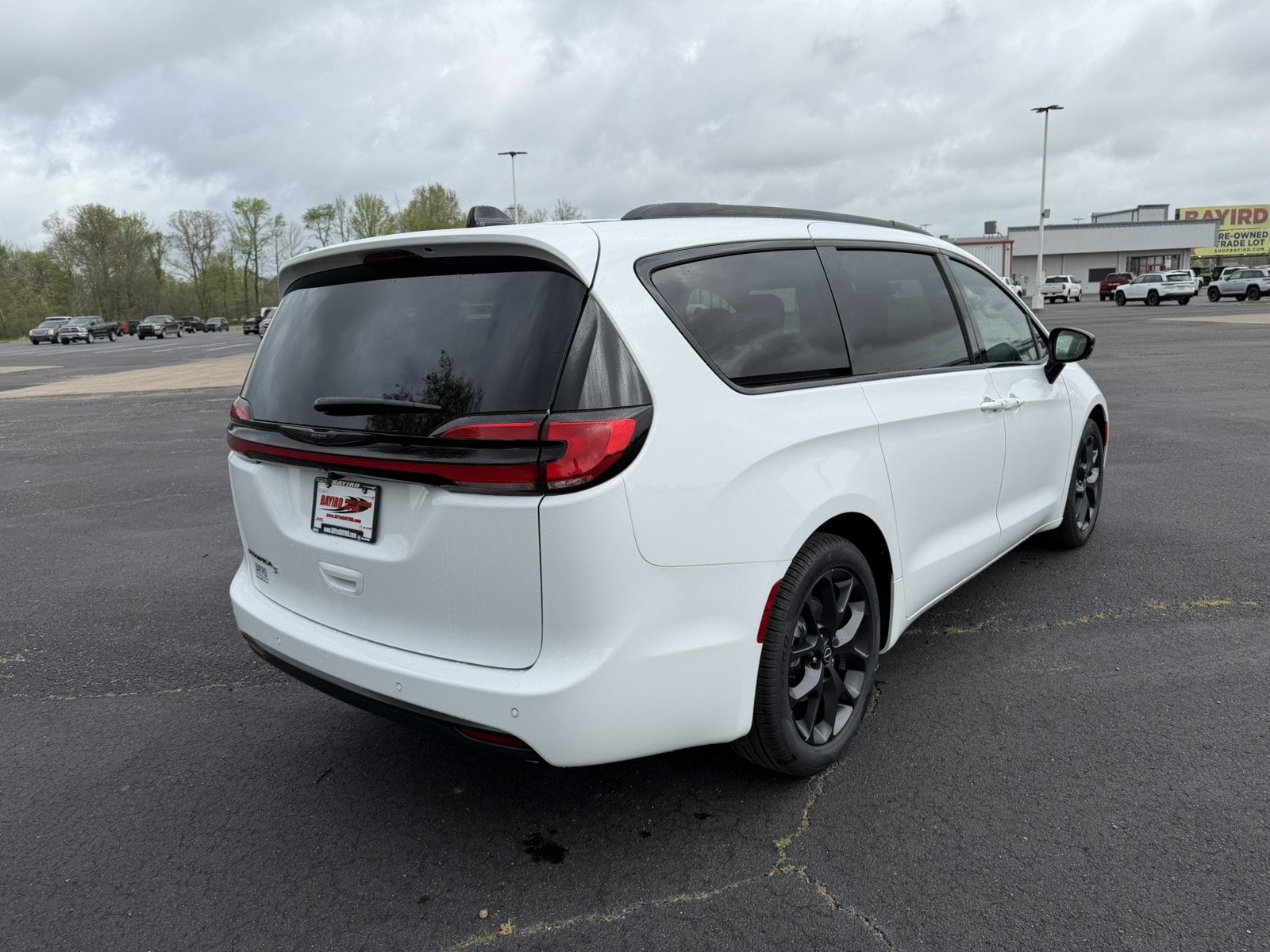 New 2026 Chrysler Pacifica Select FWD image 9