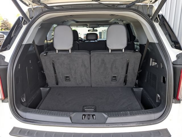 Used 2023 Ford Explorer XLT w/ Equipment Group 202A AWD/4WD image 30
