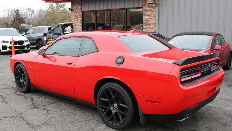 Used 2015 Dodge Challenger R/T Scat Pack w/ Scat Pack Appearance Package image 4