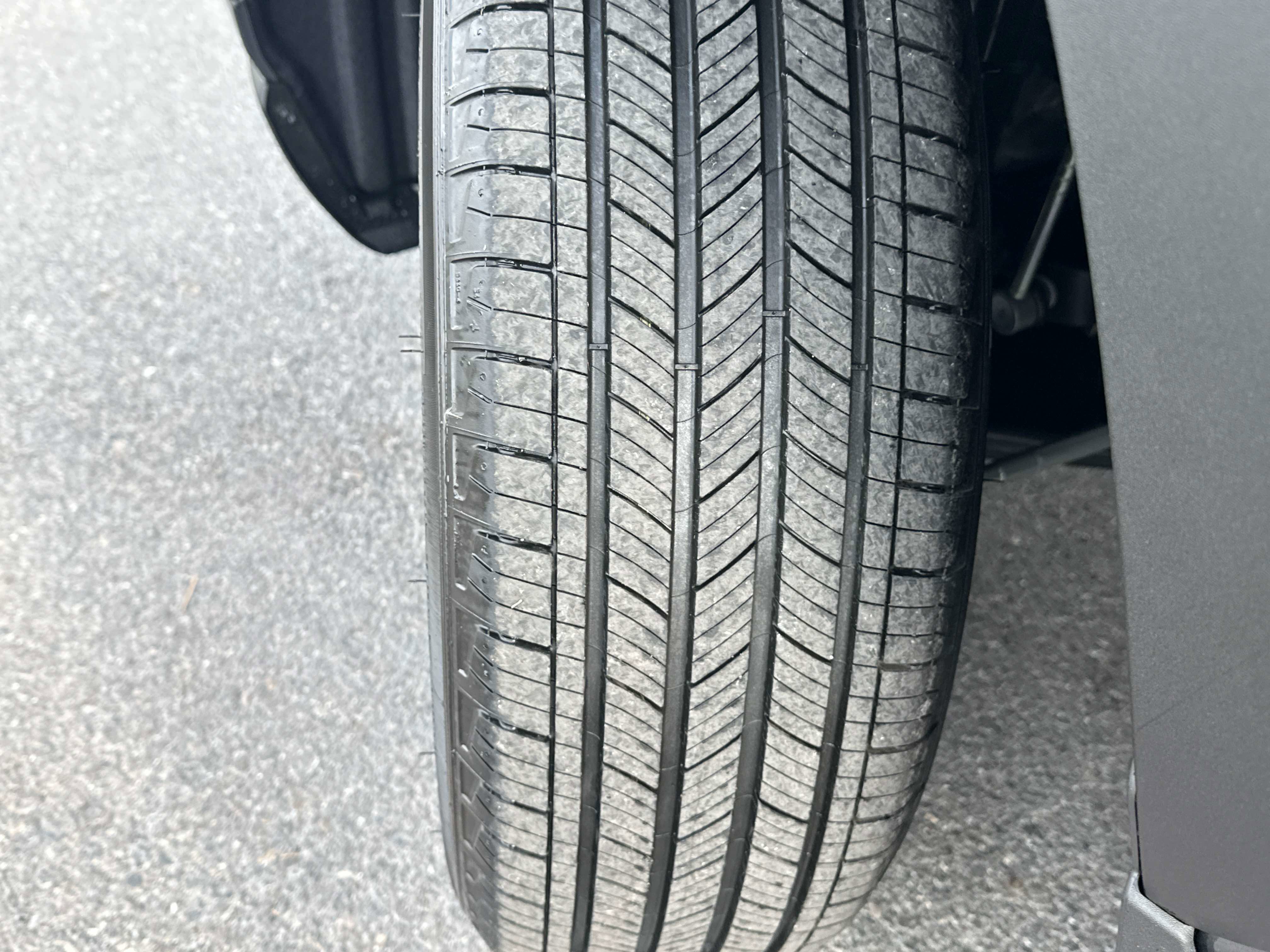 Used 2025 Toyota RAV4 Limited image 8