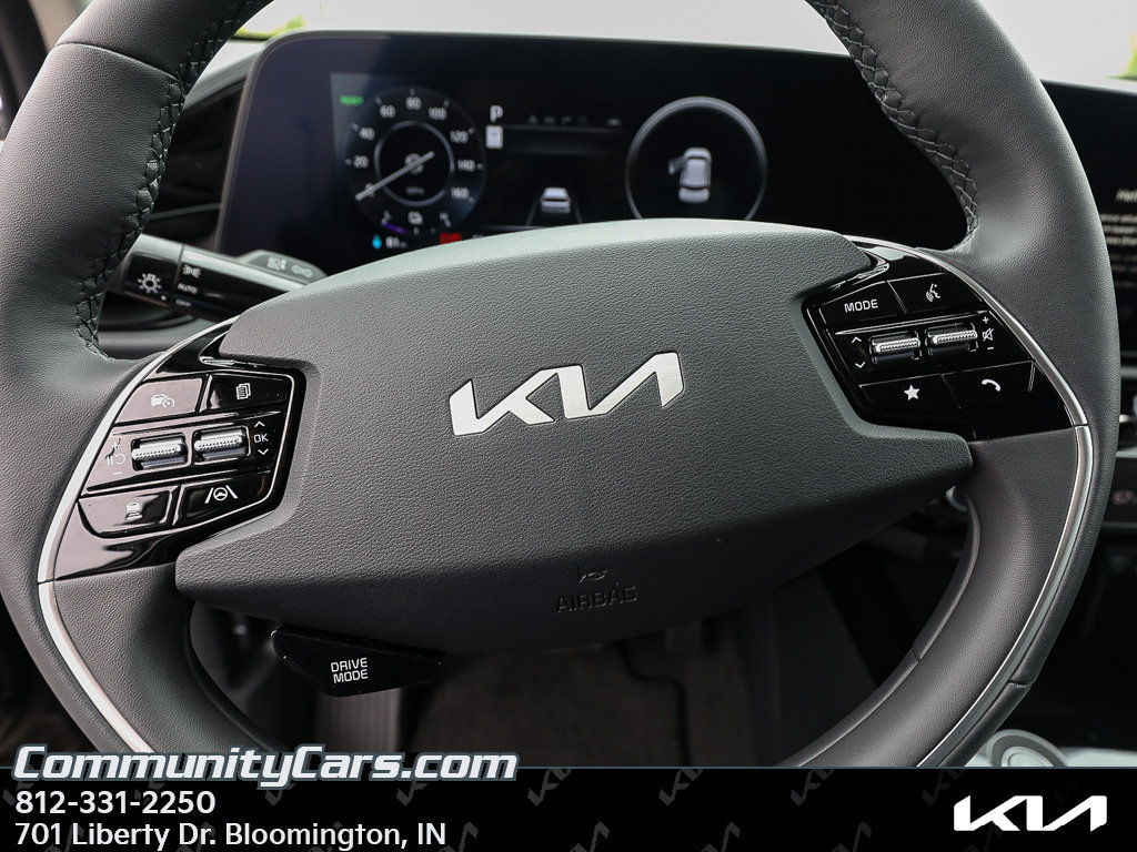 New 2026 Kia Niro Wind FWD image 13