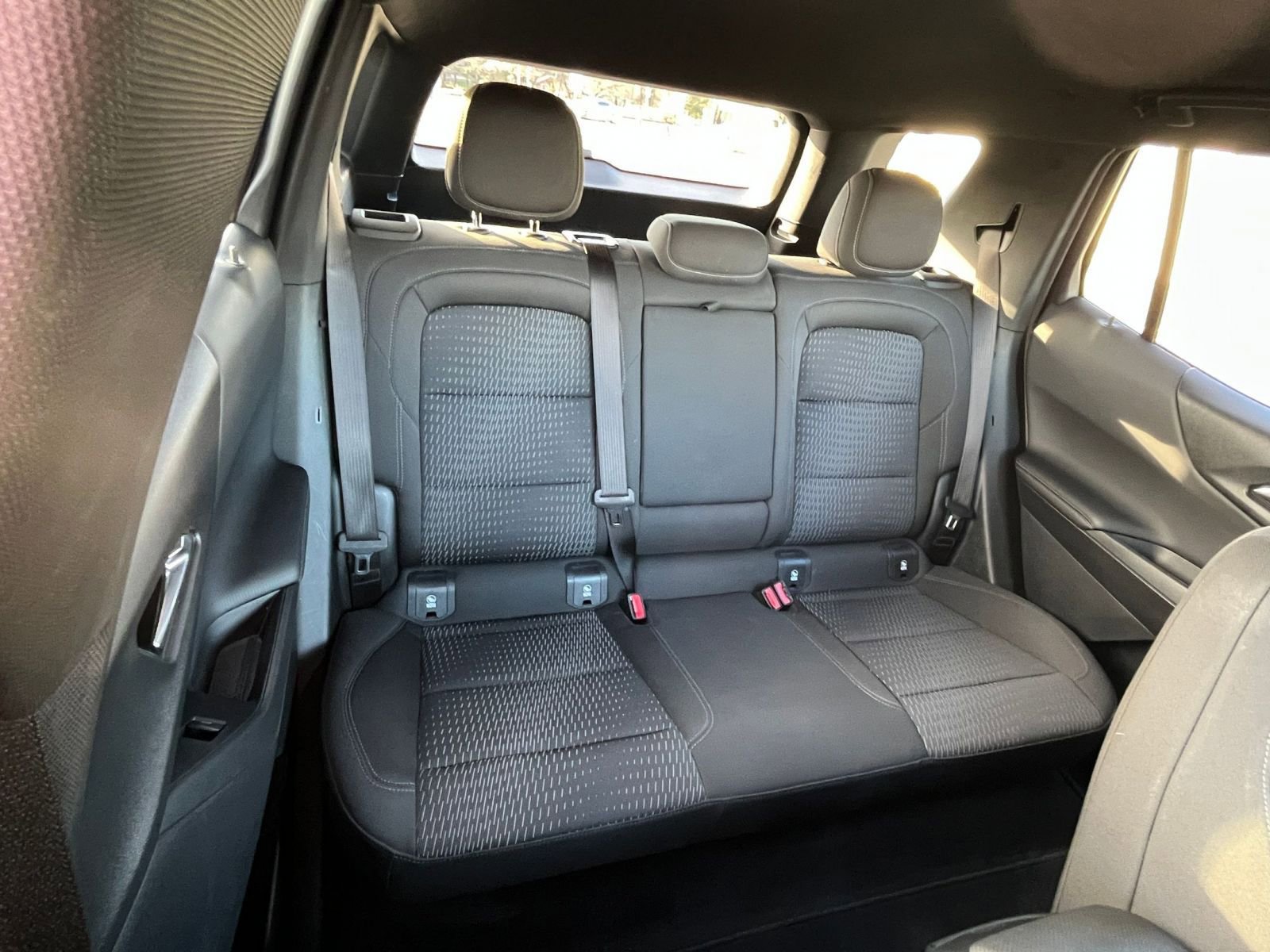 Used 2025 Chevrolet Equinox LT image 38