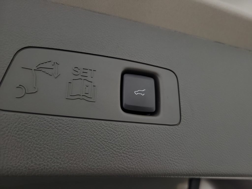 Certified 2021 Lincoln Corsair FWD w/ Convenience Package image 7