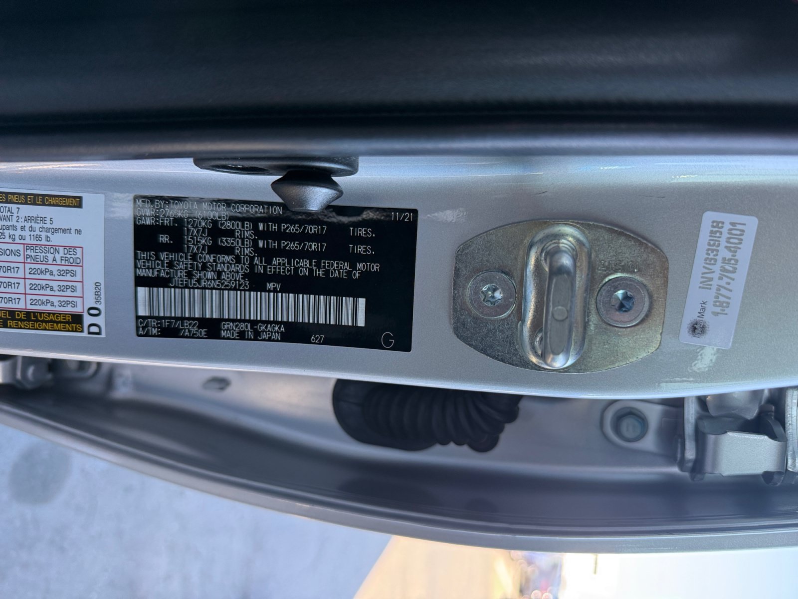 Used 2022 Toyota 4Runner SR5 Premium w/ Moonroof Package RWD image 23
