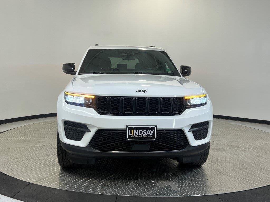 Used 2023 Jeep Grand Cherokee Altitude video 2