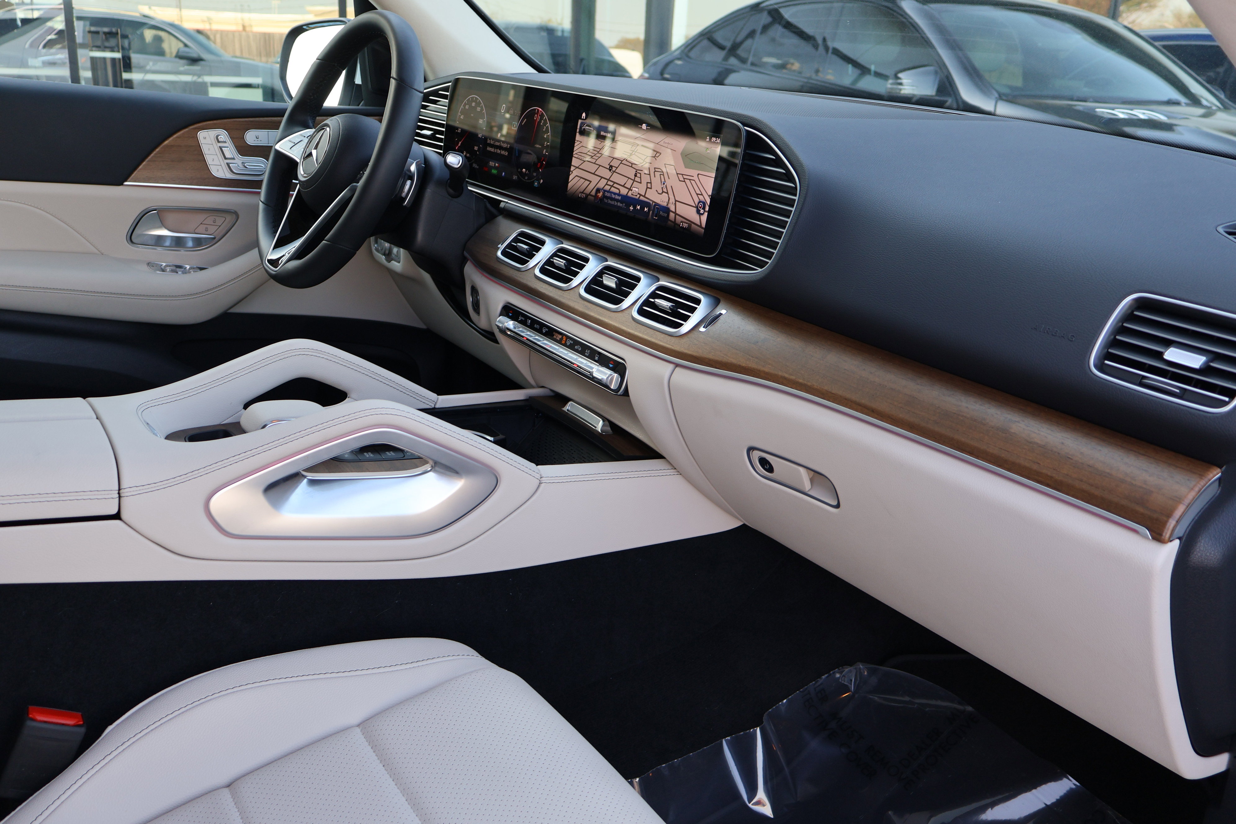 Used 2025 Mercedes-Benz GLE 450e 4MATIC image 30