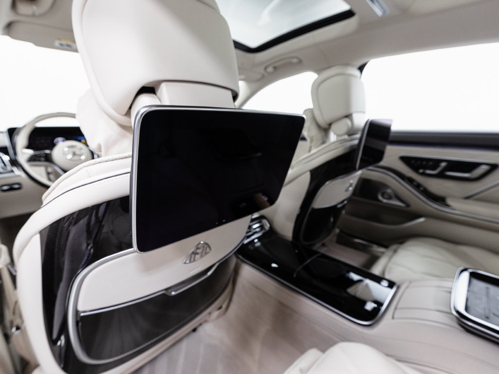 Used 2024 Mercedes-Benz Maybach S 580 4MATIC image 31