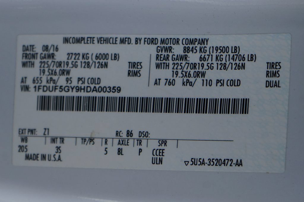 Used 2017 Ford F550 2WD Regular Cab Super Duty image 51