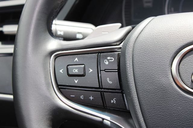 Used 2024 Lexus ES 350 w/ Accessory Package (Z2) FWD image 18