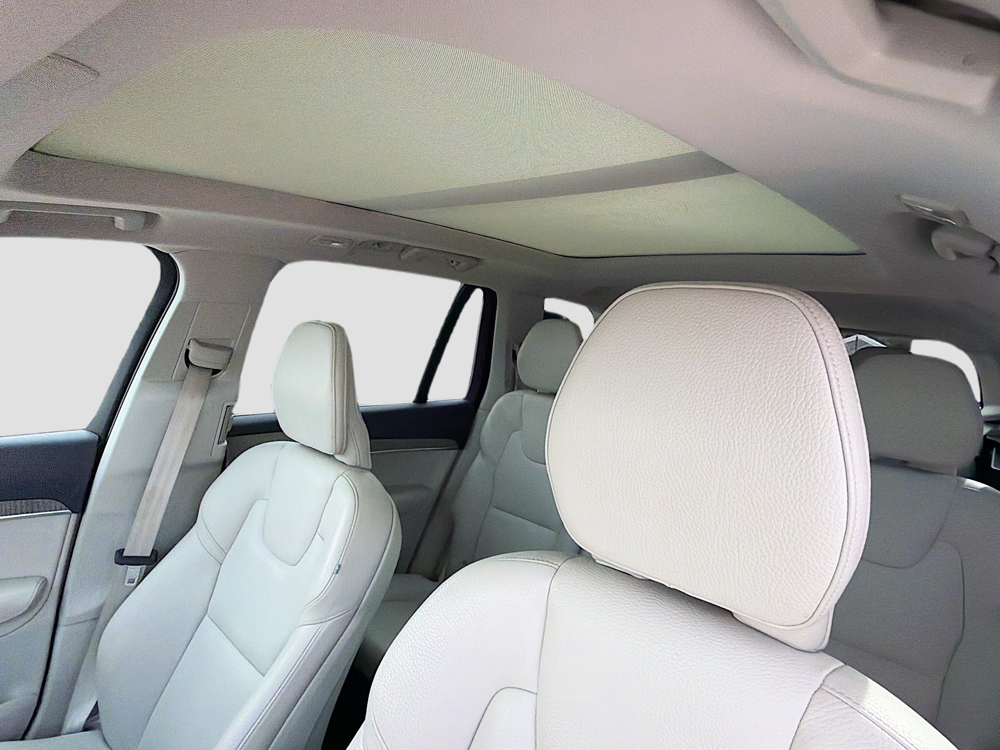 Used 2023 Volvo XC90 B6 Plus AWD/4WD image 28