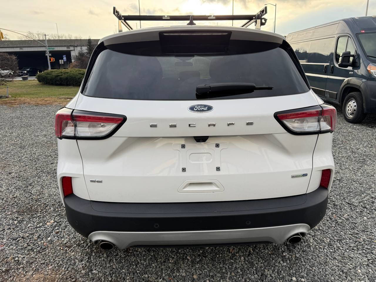 Used 2020 Ford Escape SE image 6