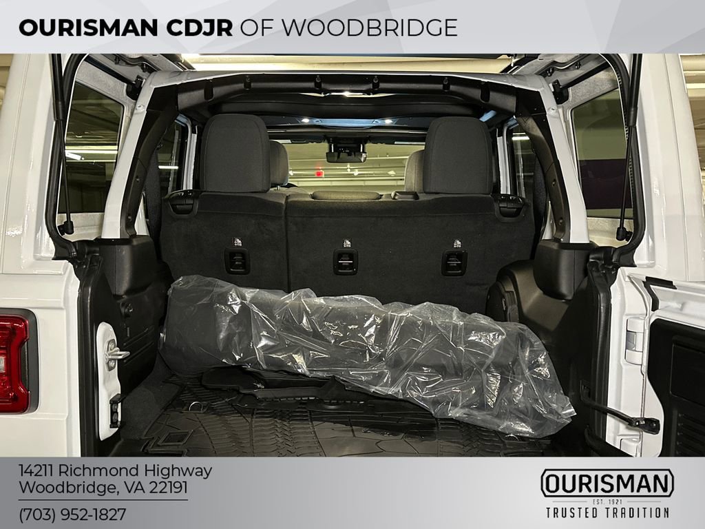 Used 2025 Jeep Wrangler Rubicon w/ Safety Group image 6