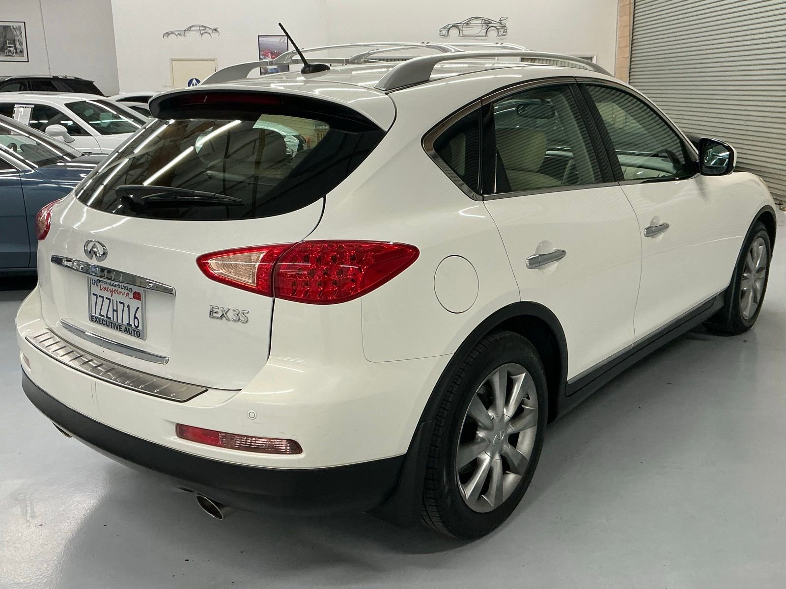 Used 2010 INFINITI EX35 Journey image 5