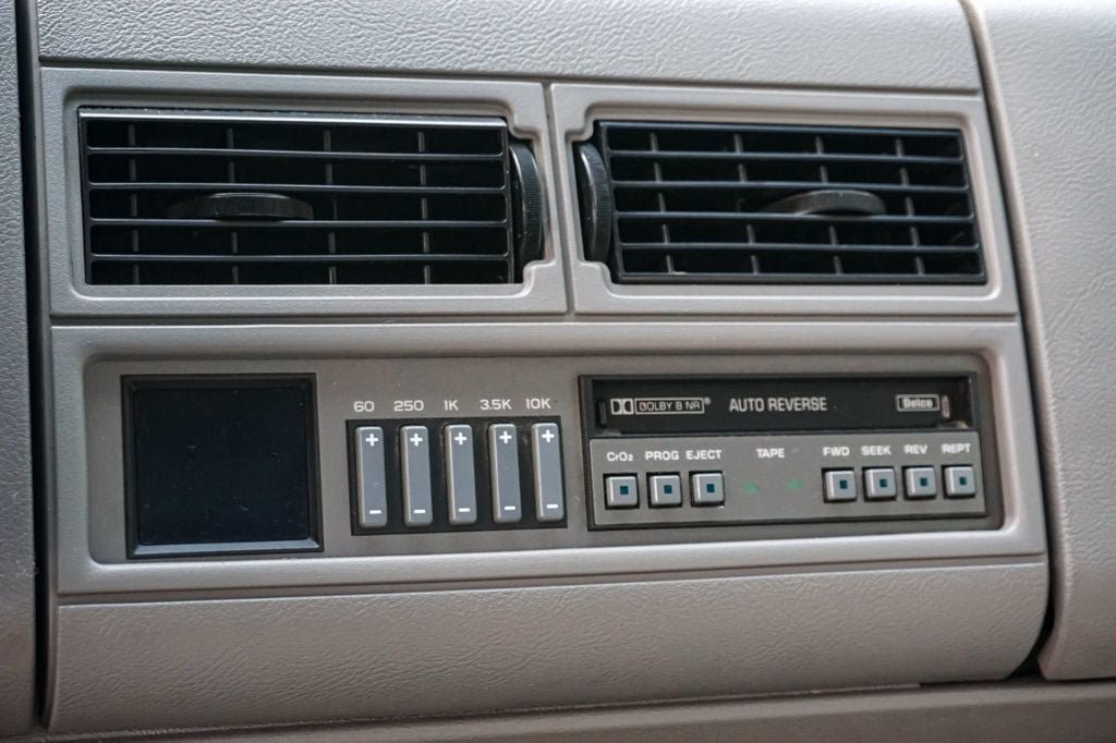 Used 1992 Chevrolet Silverado 1500 4x4 Regular Cab image 39