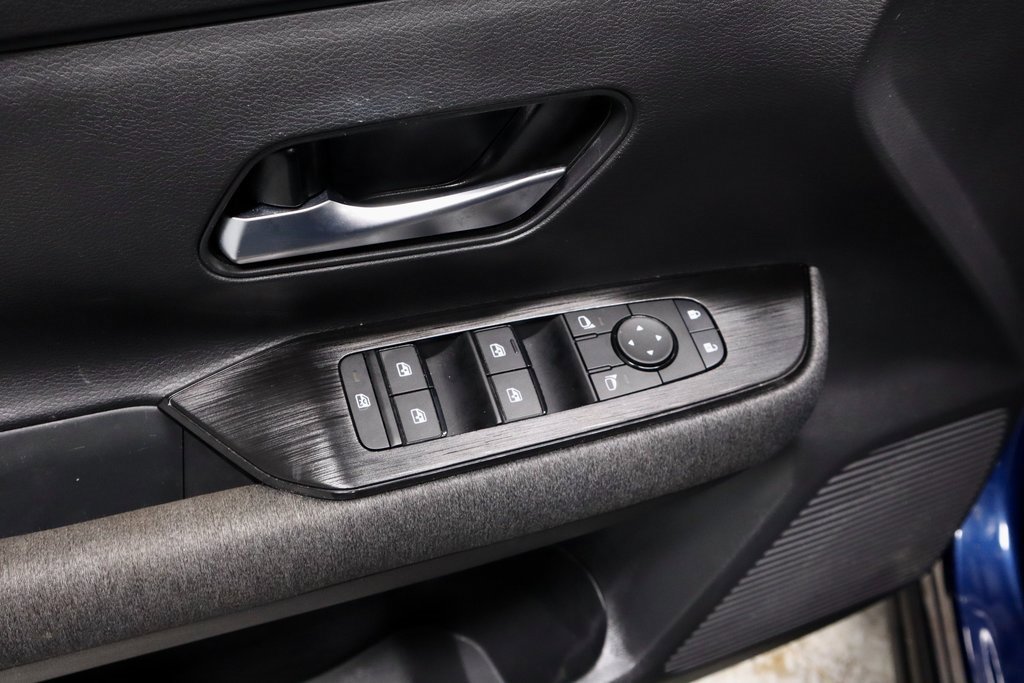 Certified 2025 Nissan Kicks SV w/ SV Premium Package image 23