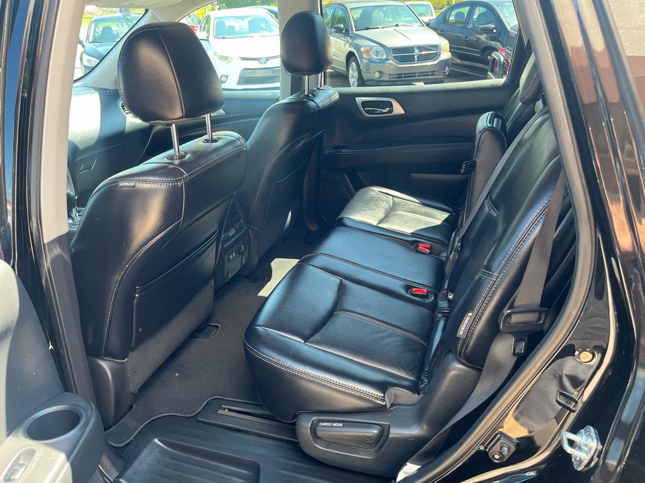 Used 2019 Nissan Pathfinder SL AWD/4WD image 27