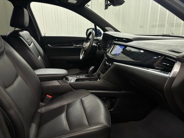 Used 2024 Cadillac XT6 Premium Luxury image 11