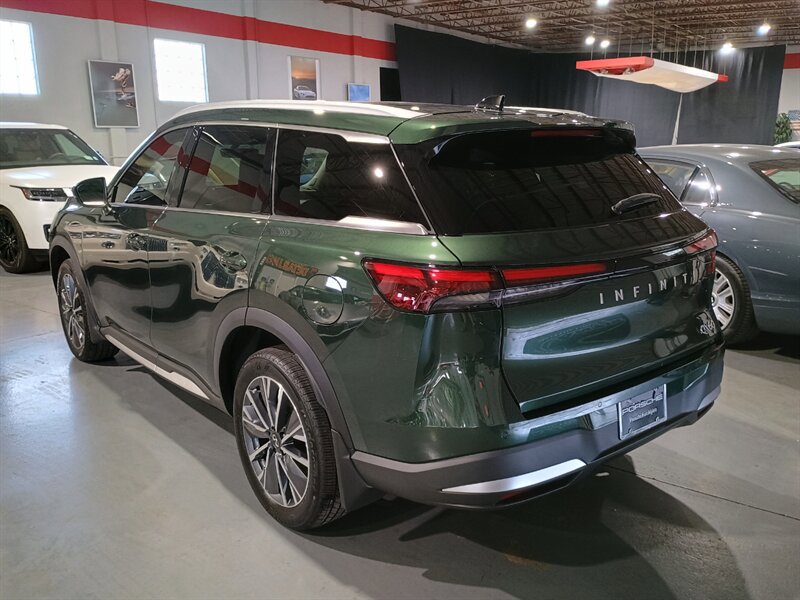 Used 2026 INFINITI QX60 Luxe w/ Cargo Package FWD image 3