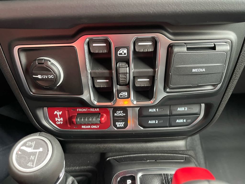 New 2026 Jeep Wrangler Unlimited Rubicon w/ Steel Bumper Group image 30