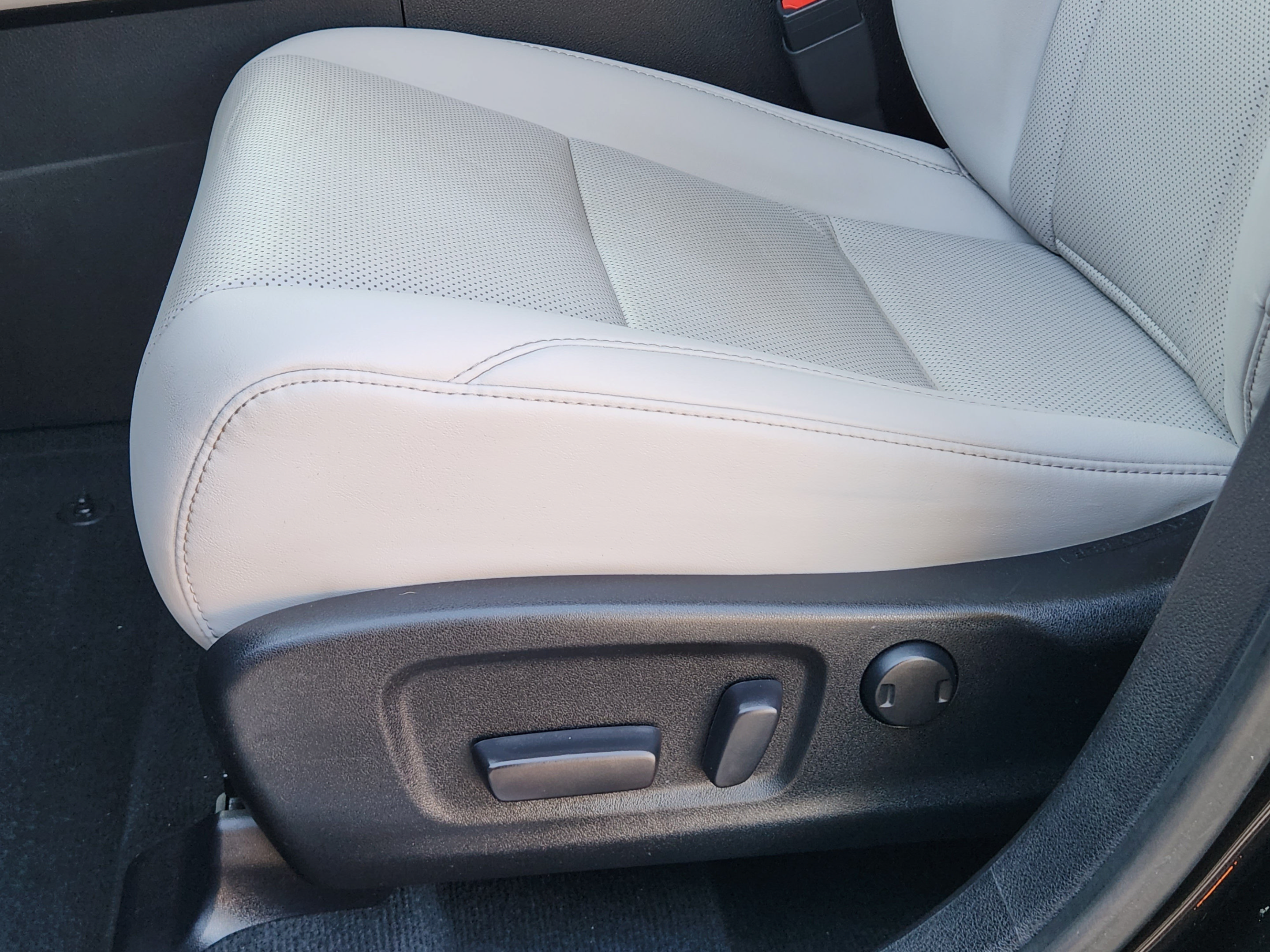 Used 2022 Lexus RX 350 FWD w/ Premium Package image 22