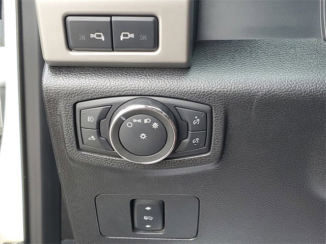Used 2017 Ford F250 Lariat w/ Chrome Package image 23