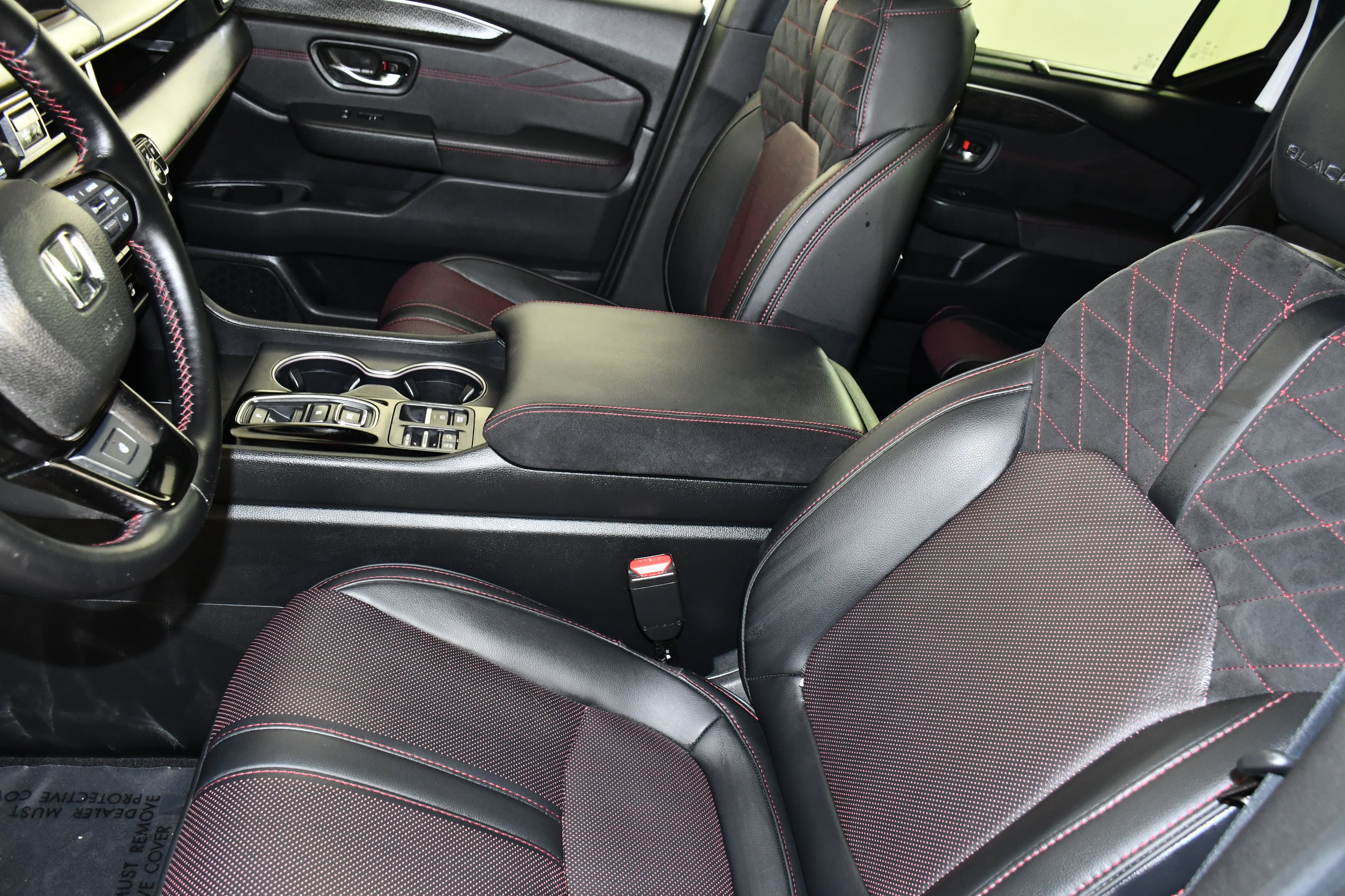 Certified 2026 Honda Pilot Black Edition image 39
