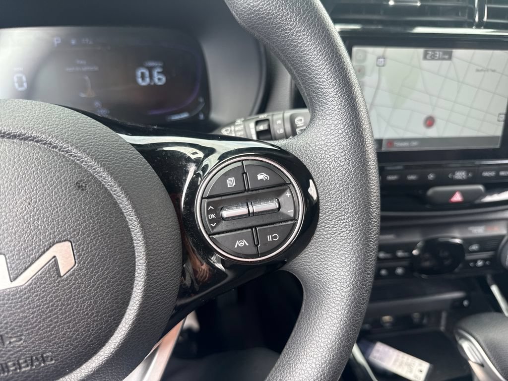 Used 2025 Kia Soul S FWD image 32