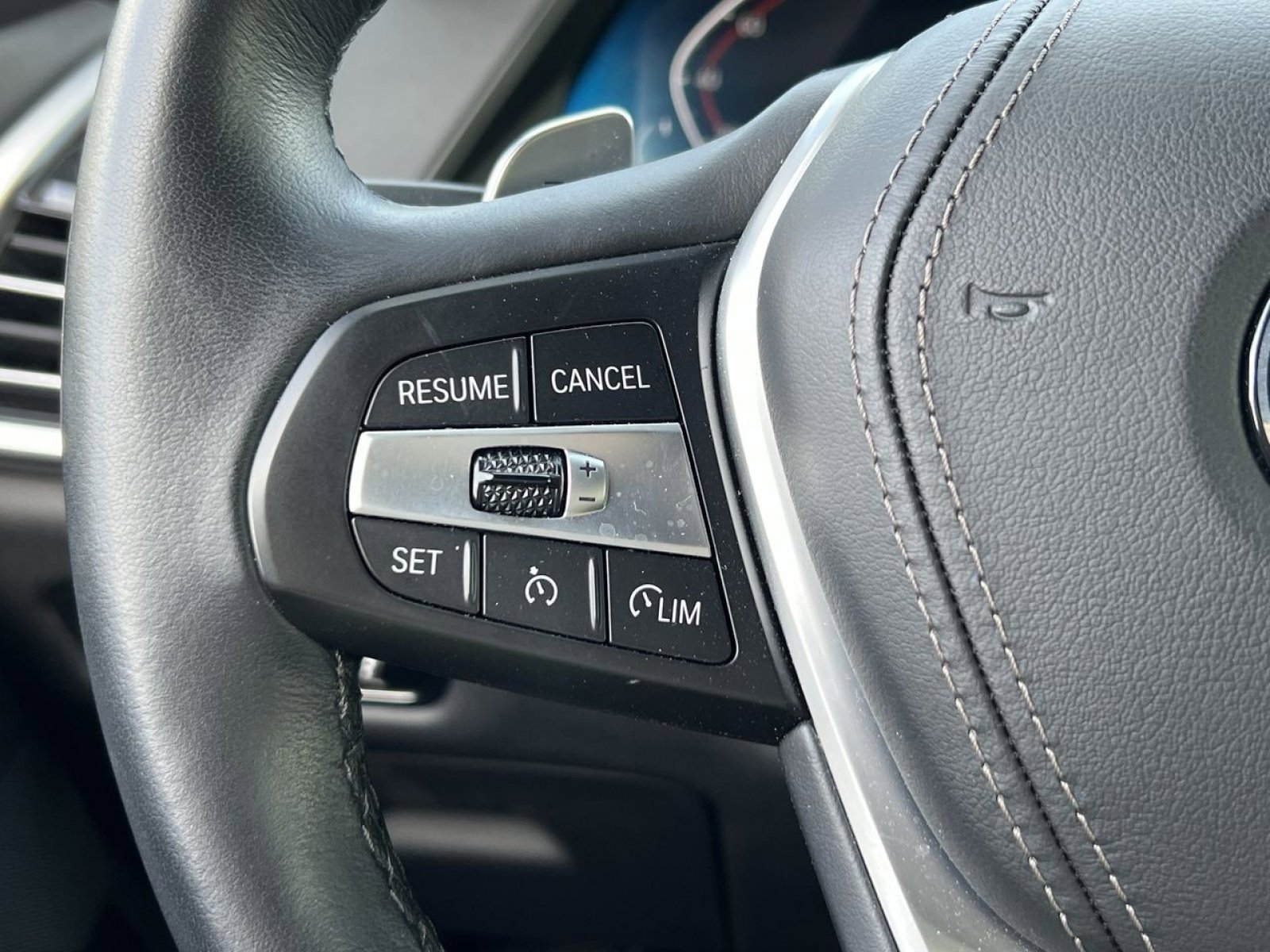 Used 2023 BMW X5 xDrive40i w/ Parking Assistance Package image 33