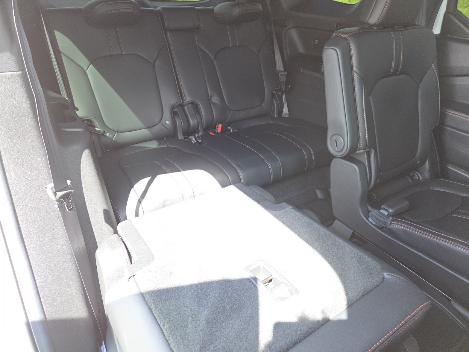 Used 2025 Honda Pilot TrailSport image 24