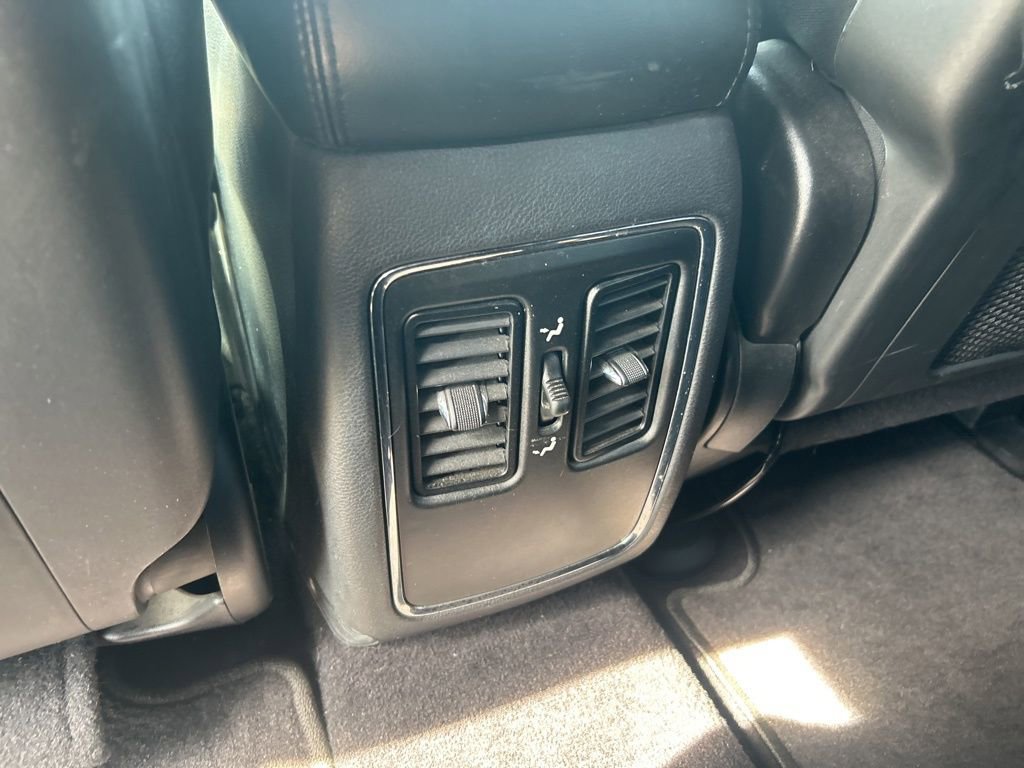 Used 2017 Jeep Grand Cherokee Laredo w/ Quick Order Package 23E image 15