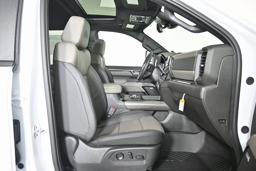 New 2026 Chevrolet Silverado 2500 ZR2 image 14