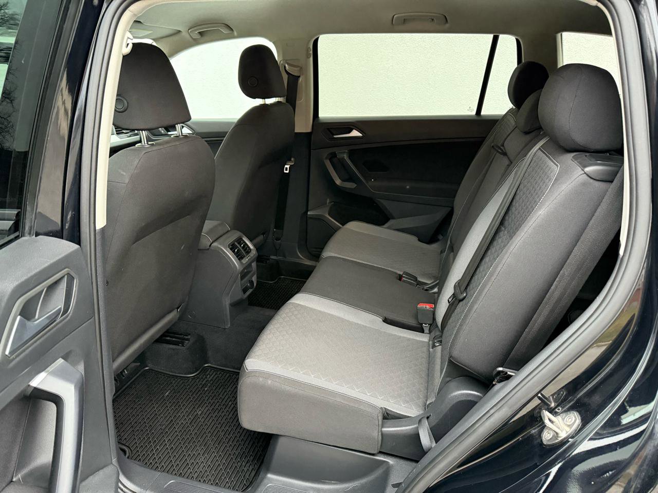 Used 2021 Volkswagen Tiguan S FWD image 29