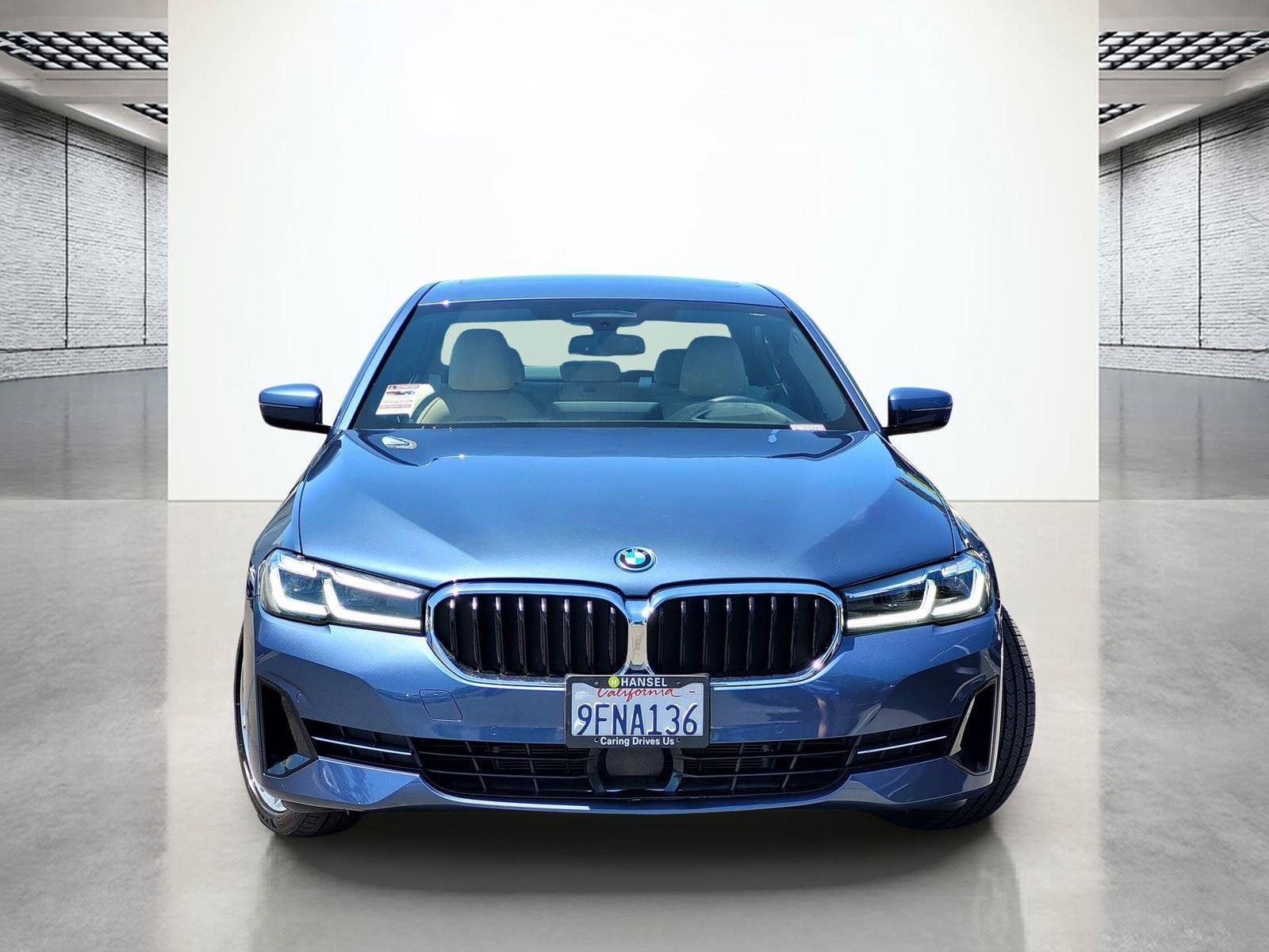 Certified 2023 BMW 530e xDrive w/ Premium Package AWD/4WD image 4