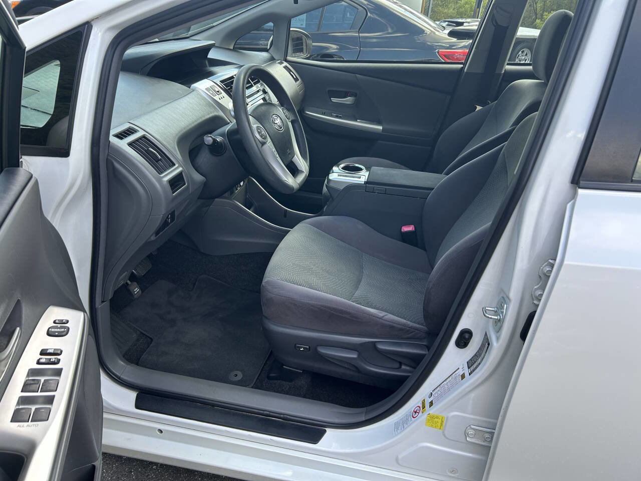 Used 2012 Toyota Prius V Three image 19