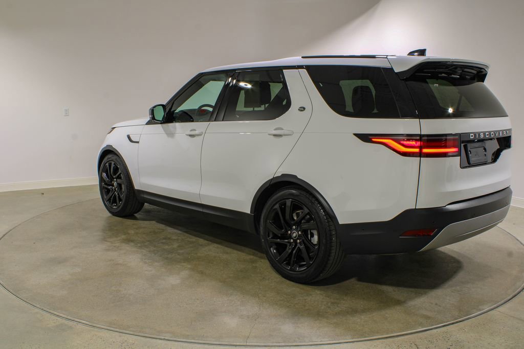 Used 2025 Land Rover Discovery S AWD/4WD image 3