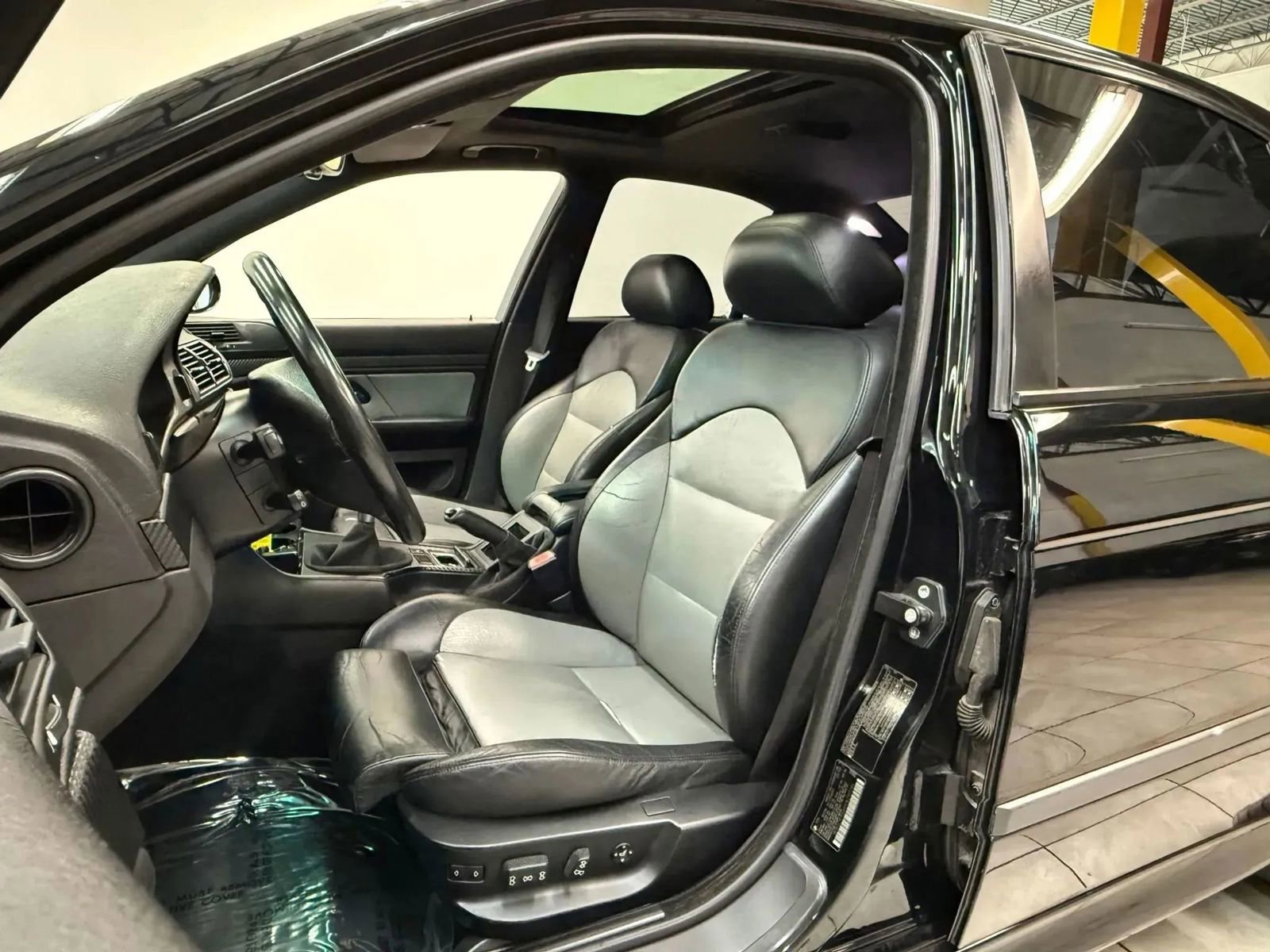 Used 2000 BMW M5 image 17